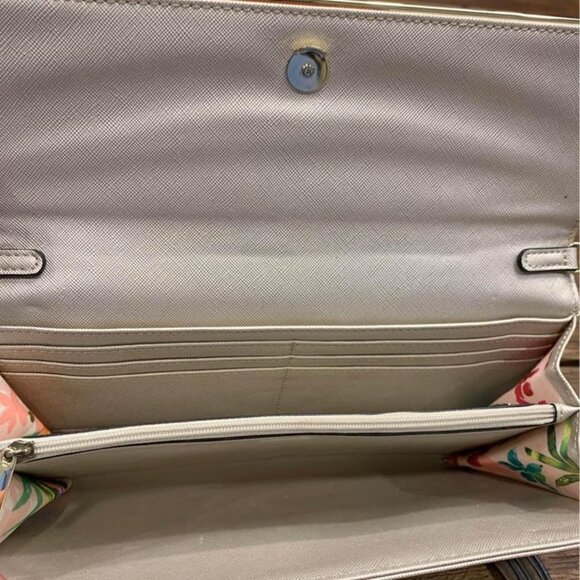 Champagne/gold Wallet Purse. Removable Strap. Excellent Condition. - Picture 4 of 7